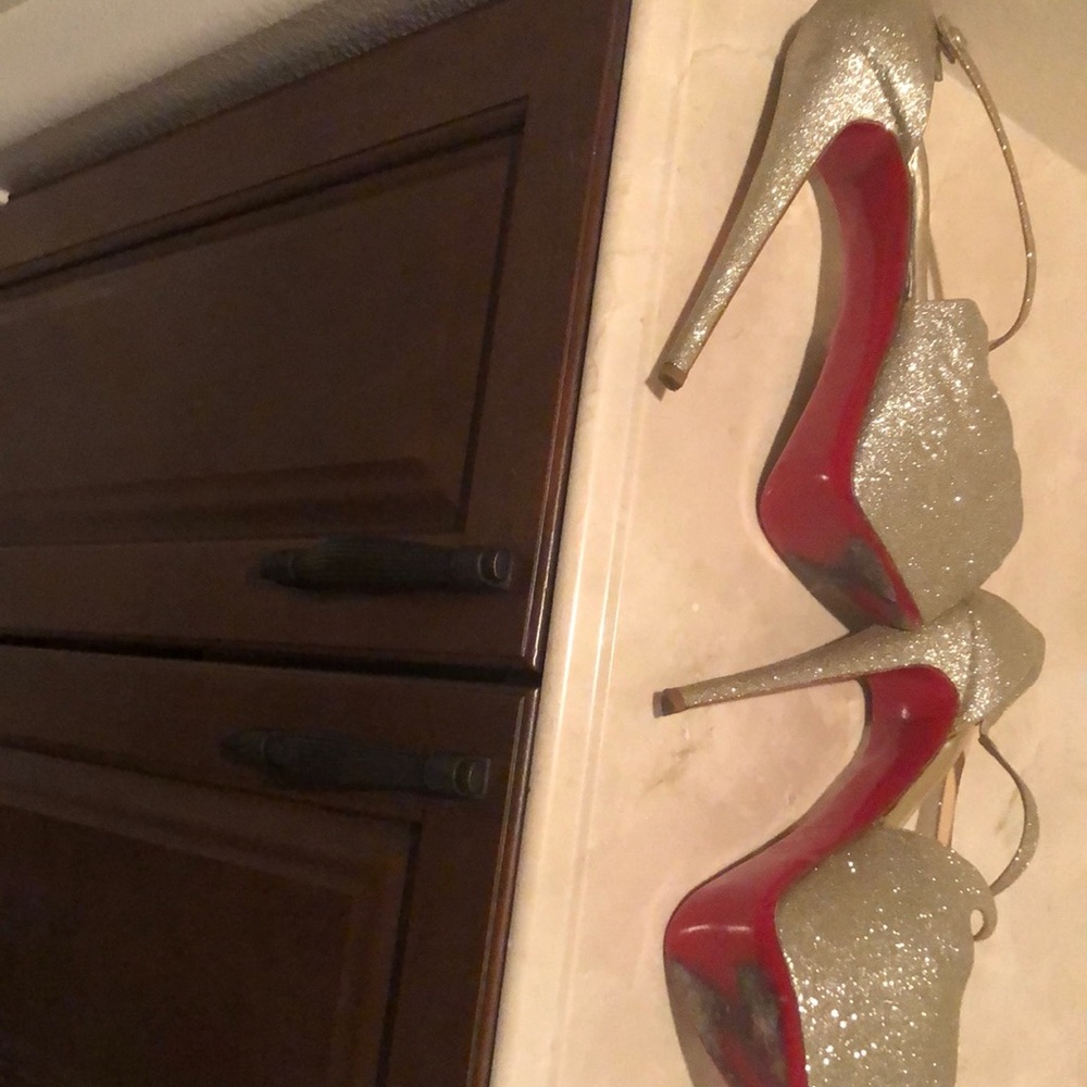 Shoes - Picture 2 of 3